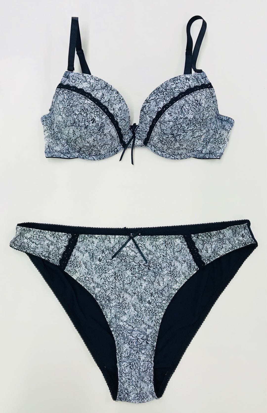 Ladies bra set